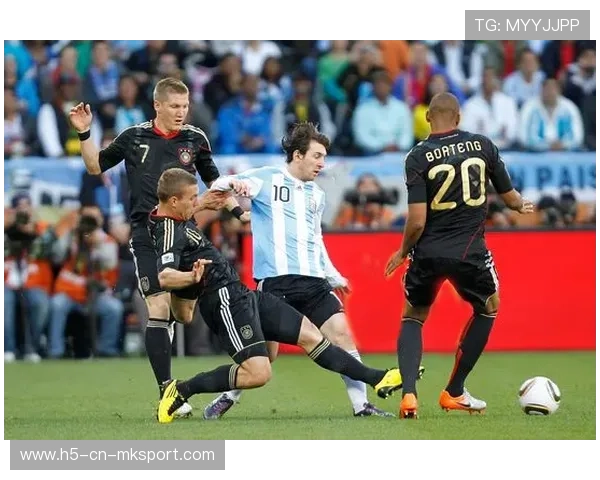 “阿根廷美洲狮队的‘铁血防守’：马丁·高尔西的战术创新”