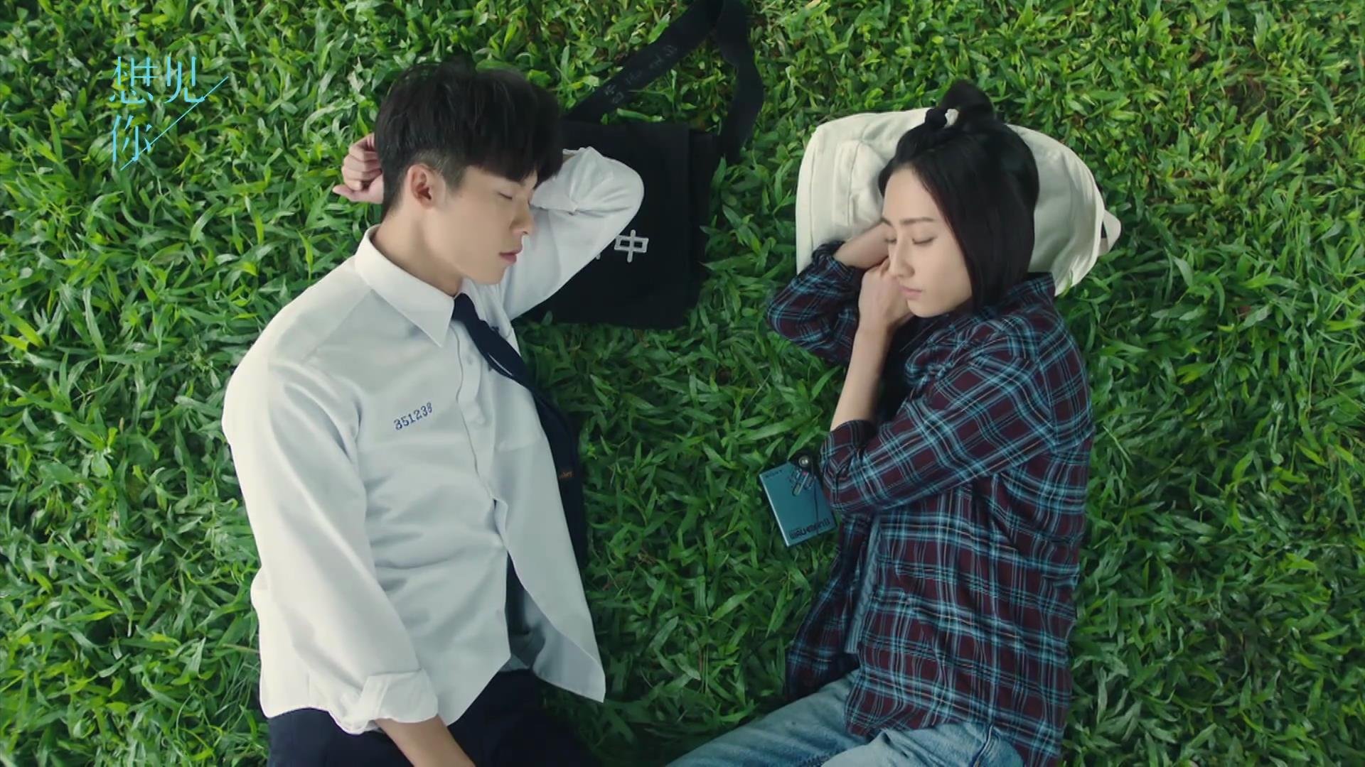 “举重赛事：高新体育中心选手力拔山河，彰显超级力量”