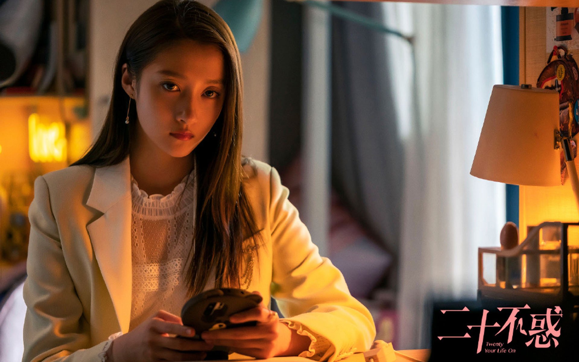 边路球员助攻效率是否比中路穿插更具威胁,边路足球是什么意思